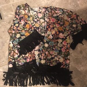 Beautiful kimono with so many color options!!